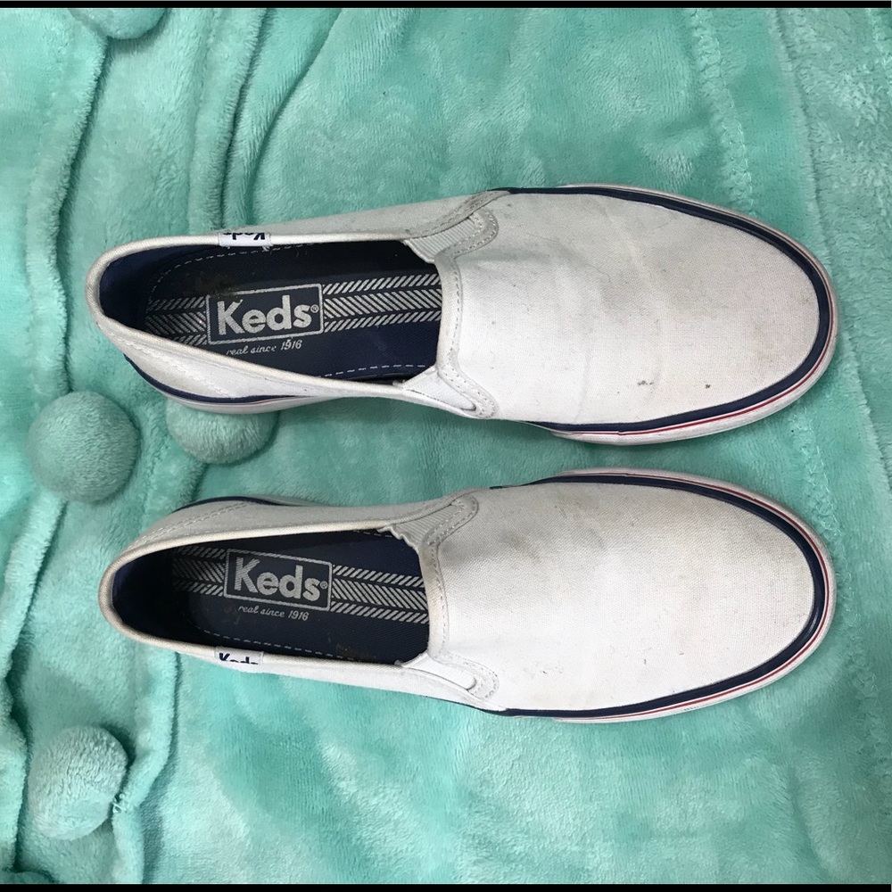 Shoes - Picture 2 of 3